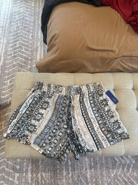 Apt. 9 Black and White Printed High-Waist Shorts
